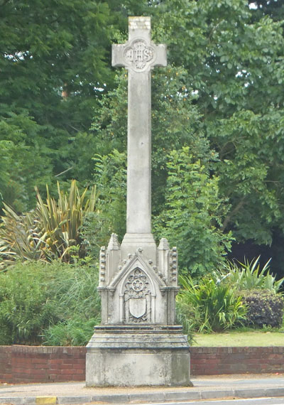 The Sir John Simeon Memorial Cross at the junction of Castle Road and Carisbrooke Road.