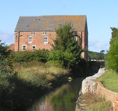Yarmouth tidal mill from the pond