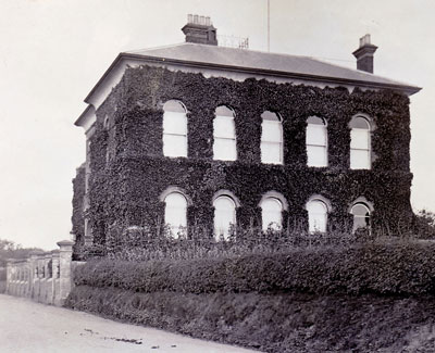 Homedale Temperance Hotel, Havenstreet - originally the Longford Institute