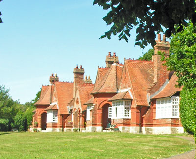 Victoria and Albert Cottages, Whippingham