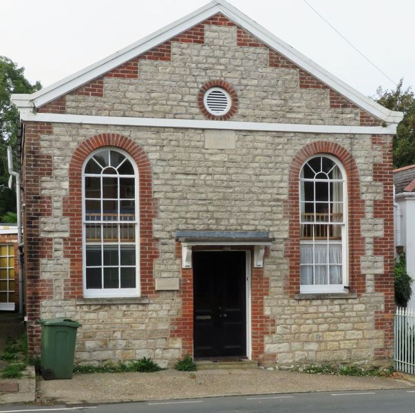 File:Bembridge-chapel.jpg