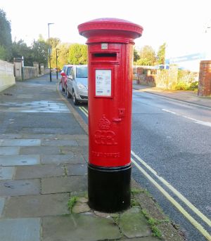 King Edward VIII pillar-box, Sandown