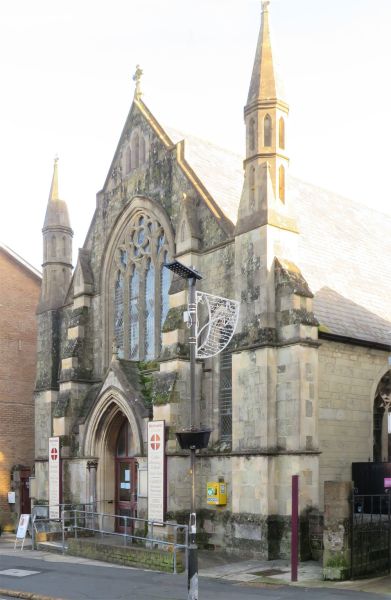 File:Shanklin-w-methodist-church.jpg