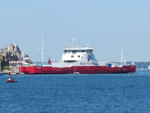 Red Funnel Red Kestrel ferry