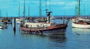 Earl and Countess Howe lifeboat, Yarmouth harbour