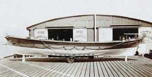 Lifeboat Selina outside boathouse on Ryde Pier