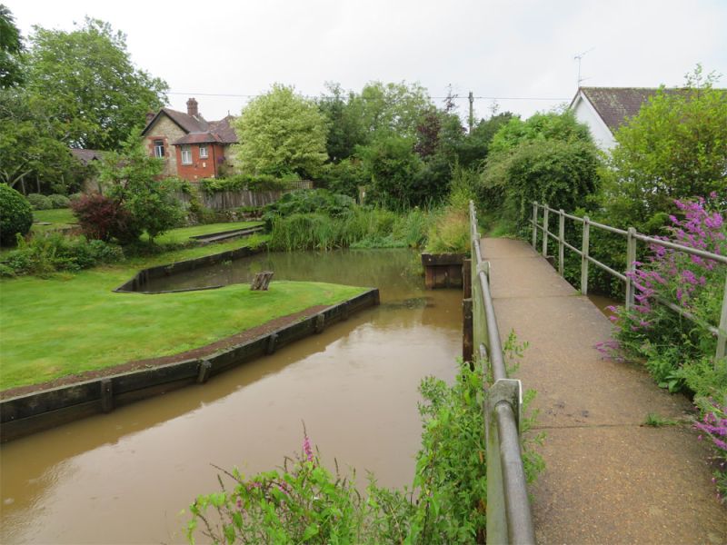 File:Alverstone-mill-pond-2021.jpg